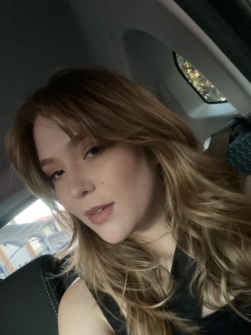 Barbara Kuhn/Barbie Kuhn/Godess Barb