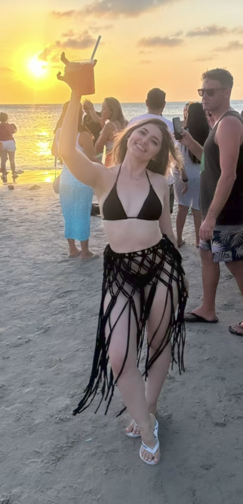 1000269936048387d877ee4eee.png