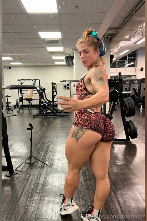 1284x1929_2d562028434f9294b63d2ccb3fbc5bbaa8c270b66a1a7f93.jpg