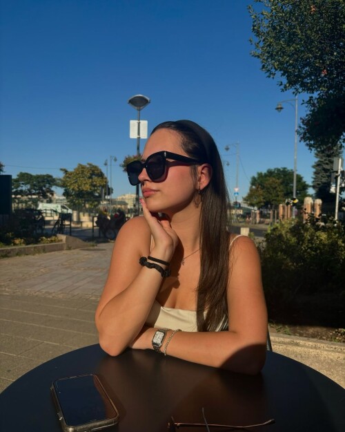 61ec513456527a91215914a3d8f3acad.jpg
