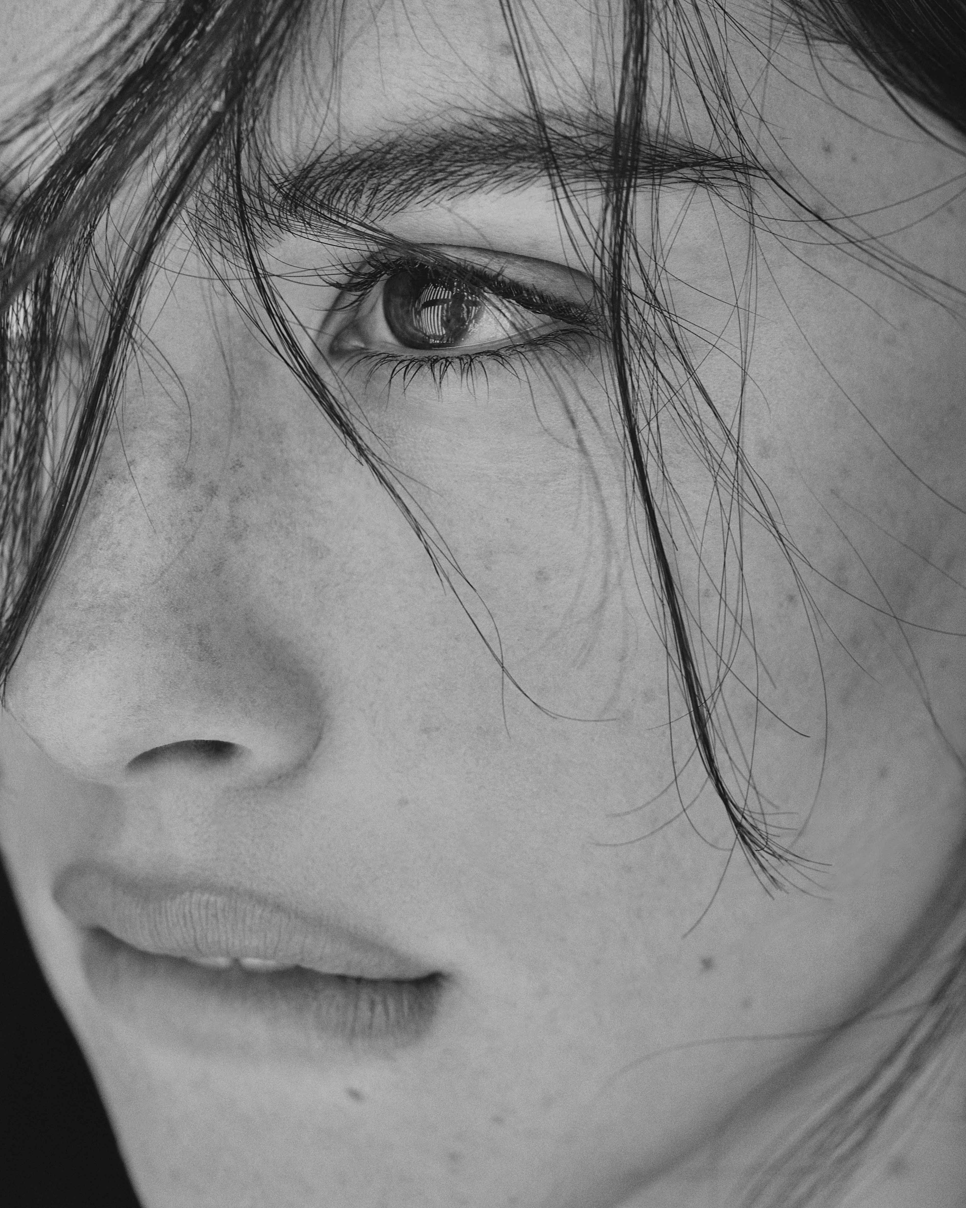 648a1f4d5ec5dcafb5907d54_187_FLAUNT_MAGAZINE_CRITICAL_MASS_COVER_Gracie_Abrams_FLAUNT.COM4.jpg