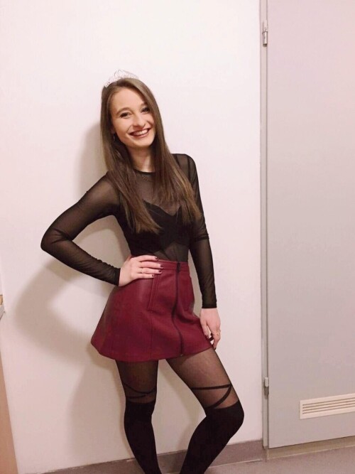 7a3b831a3343e94132d1dfad9532ab54.jpeg
