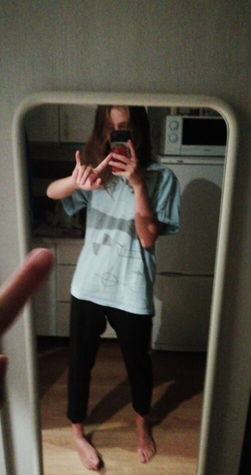 821e9d1a8eabe2272a819fbbd67f49e7.jpg