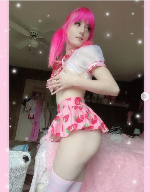 Corpsebabydoll Strawbabydolly
