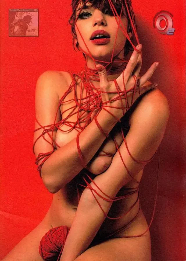 bruna-linzmeyer-revista-jorge-bispo-parte-1-v0-xk7smjx5h9cb1.webp