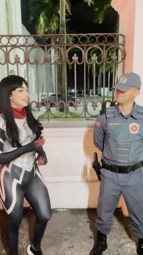 Juliana Lopes (@juligeek)