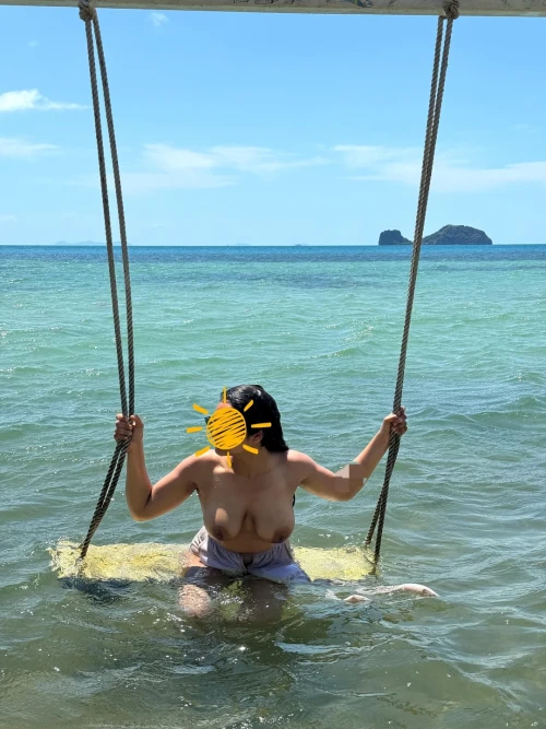 swipe-to-beat-your-monday-blues-v0-bk72iu8zo6tc17354de1297d0fea0.webp