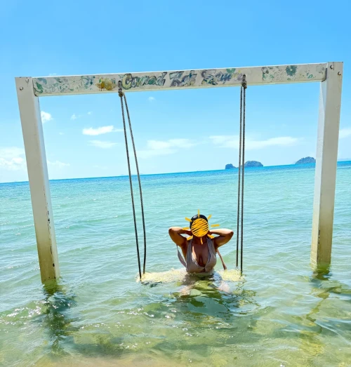 swipe-to-beat-your-monday-blues-v0-txxxzt8zo6tc1b7d8165fc2584453.webp