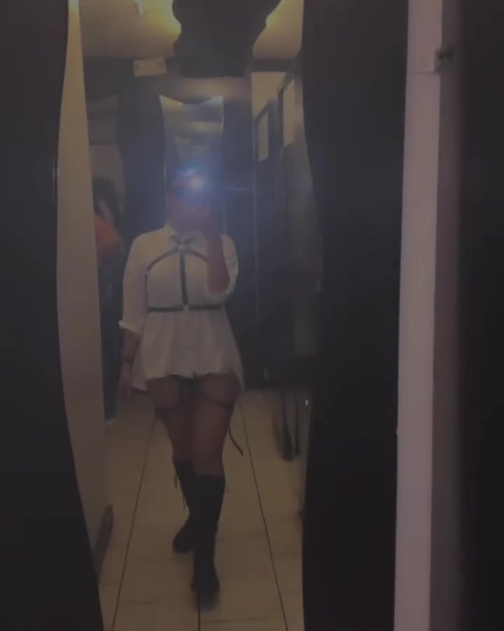 Sábado de baile y sensualidad 😎.mp4
