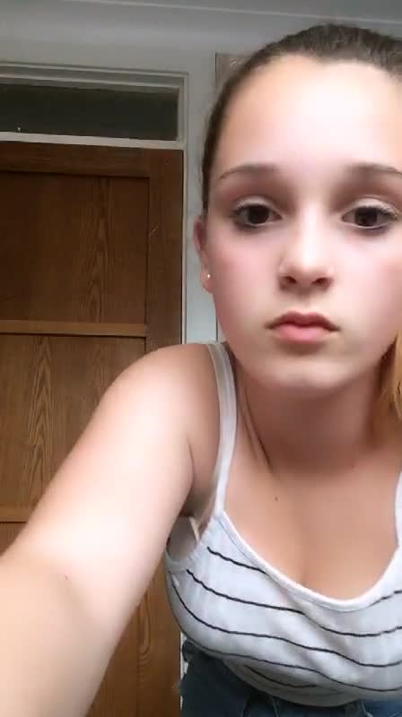 0118_STF_Young_Shaved_Pussy_Kitty_Closeup_Posingn_At_Home_Selfie_Video_05.mp4