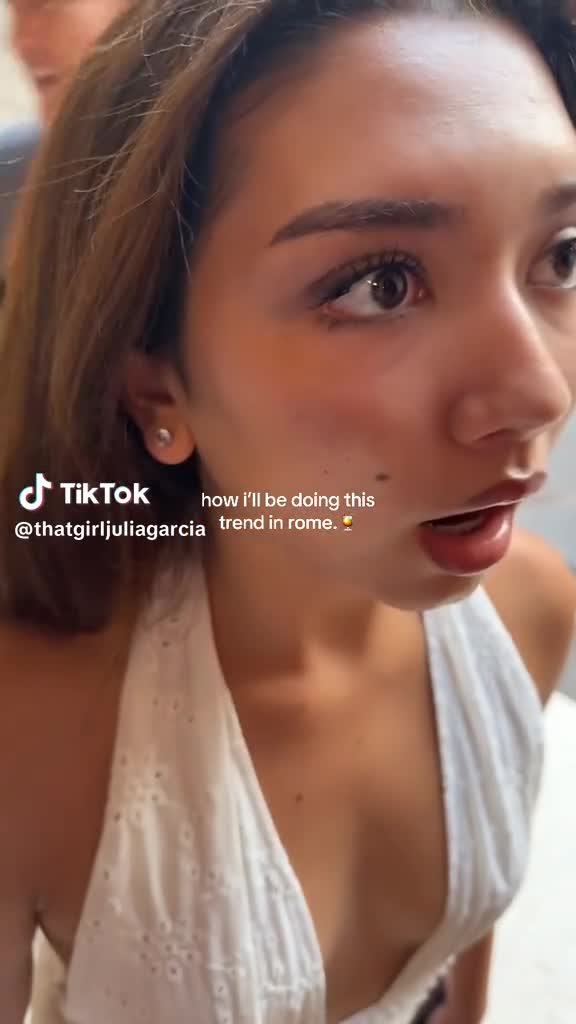 022d0dd3cffa8533fb858d9d1e2668a3b4bee0d4fc7afea1.mp4