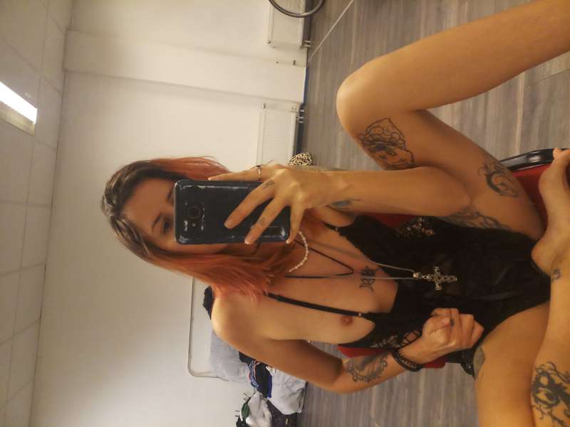 Daughteroftheomega (Tattiana Hernandez )