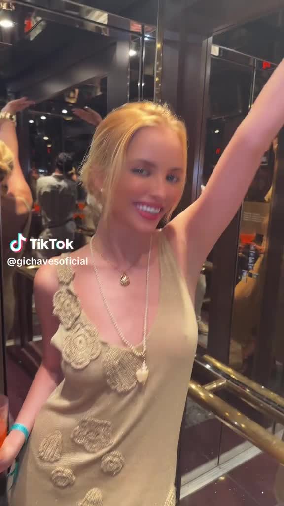 05fa0e185ddb77c2b9f54313755930b8_1764823984146.mp4