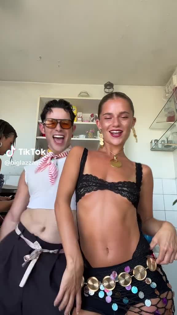 06d12b42a8c793fef1bf75a8848dd4d1af80ddd2648a5a64.mp4