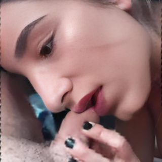 0IMDeluxe-Caline-Zeaiter-goo-10320d9298336af7c8b