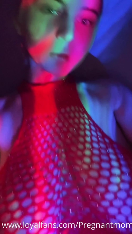 0_88233600_1740003682_202502192221226e189a72bee47549.mp4