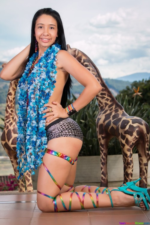 0cff0-yeraldin2bgonzales2bblue2bscarf2bteenbeautyfitness2bset2b6892b1061fc9ec4b033439ca5.jpg