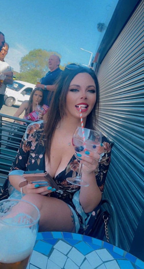 1000000431557d587652db20e9.jpg