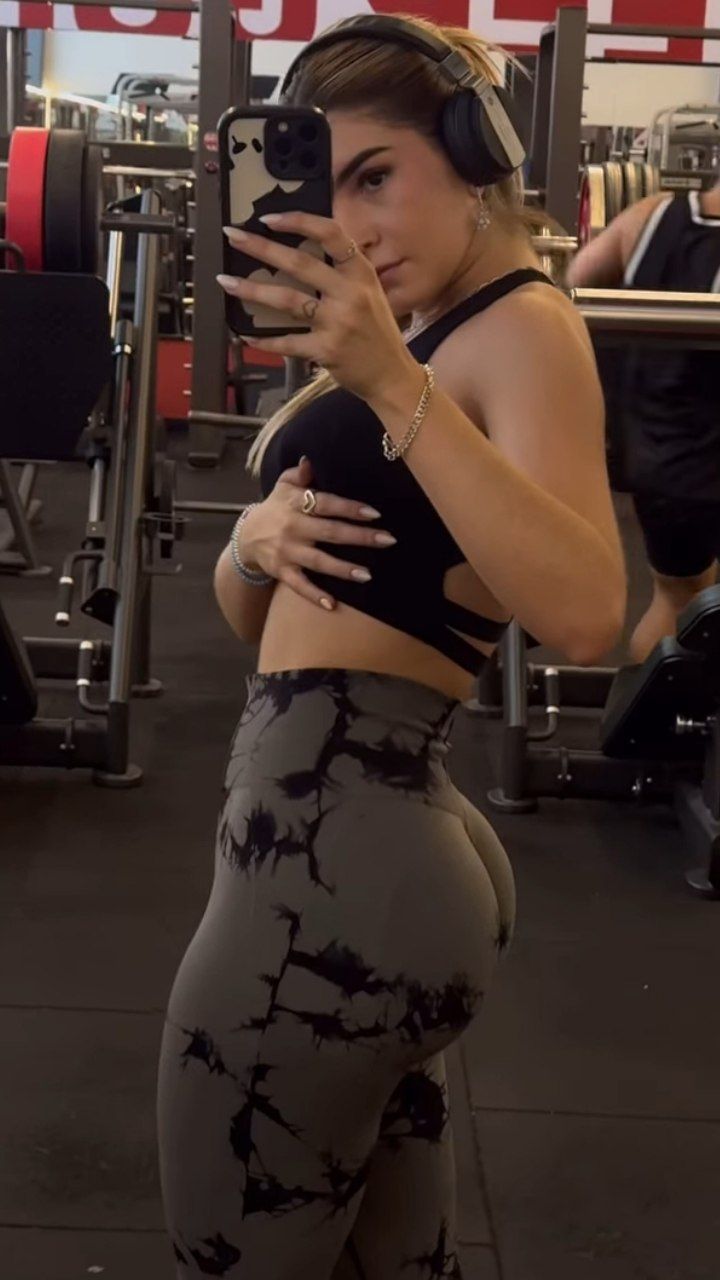 Isabela Ribeiro isabella_ribeiirooo