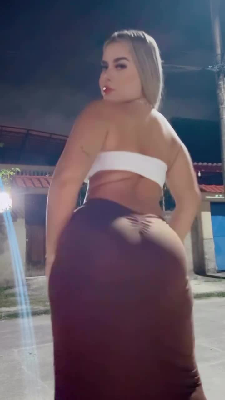 1000004121d6e85772316a459a.mp4