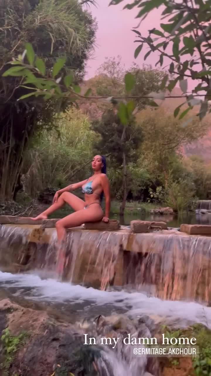 100000463018f325ce8f5c7b8c.mp4