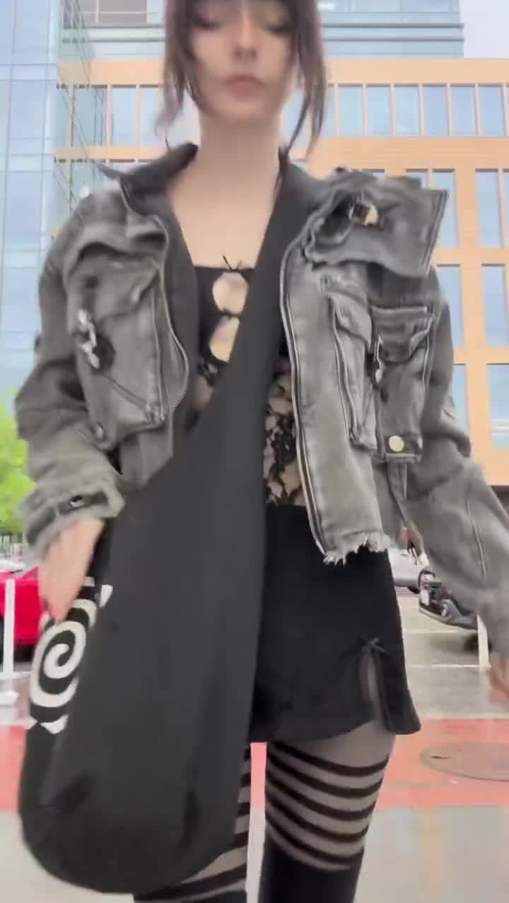 10000054255e8c93f5d4eebf46.mp4