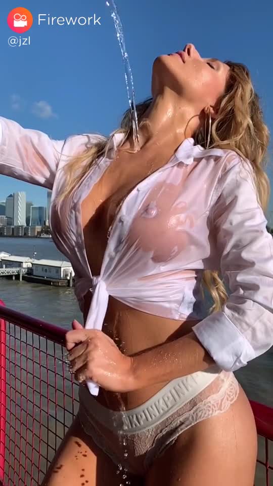 1000005622ab8341cb0b4e3d9b.mp4