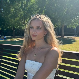 1000008235acd18dfb478c8591