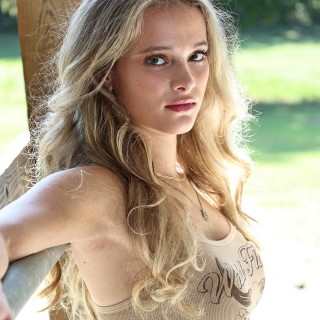 1000008249a24a4c504a102281