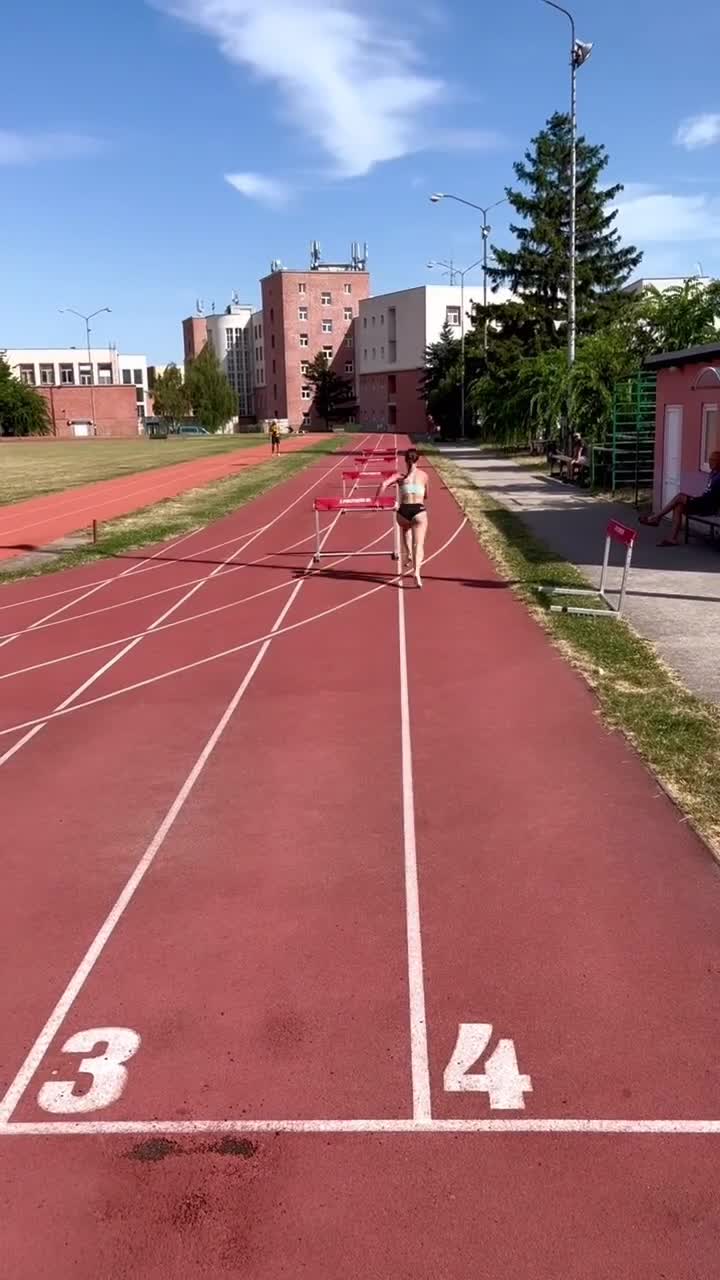 100001038818e565179f175427.mp4