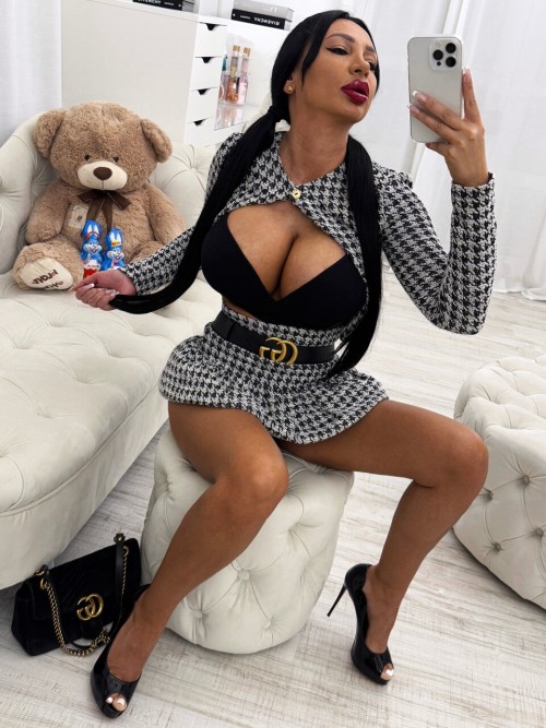 10000145494155aadda99fbbc0.jpg