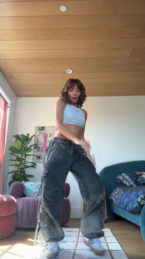 1000014808aa672eb4a33281b2.mov