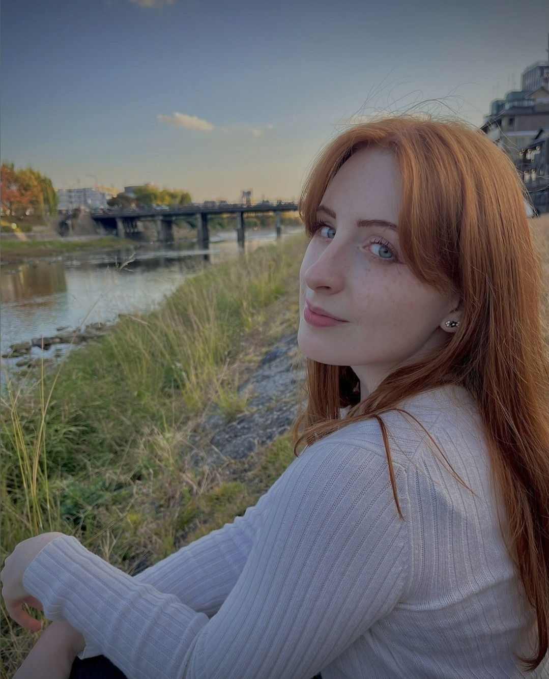 Megan Elizabeth (@the.hito.bito)