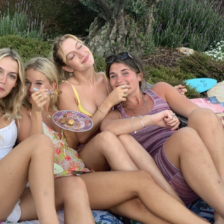 1000018695bc1ed49e56a324e7