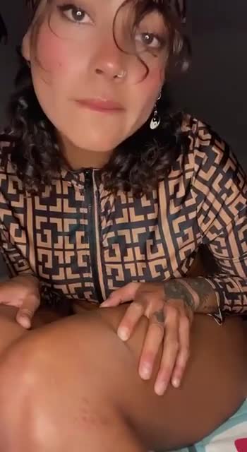 10000203796de1f11707a33e8f.mp4