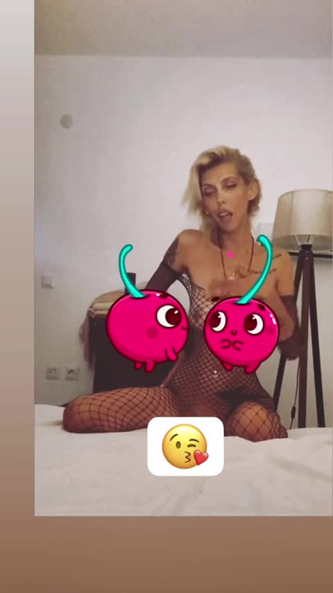 1000020935114bcfa3ba4b56a6.mp4