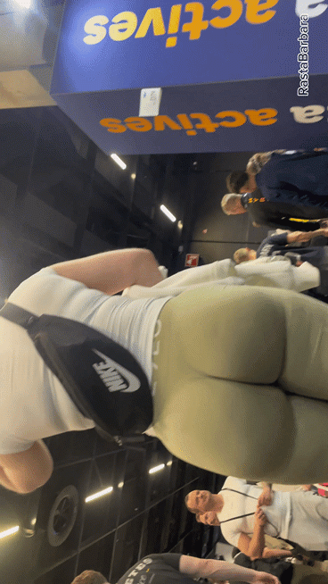 100008470538e3d200a49151e9.gif