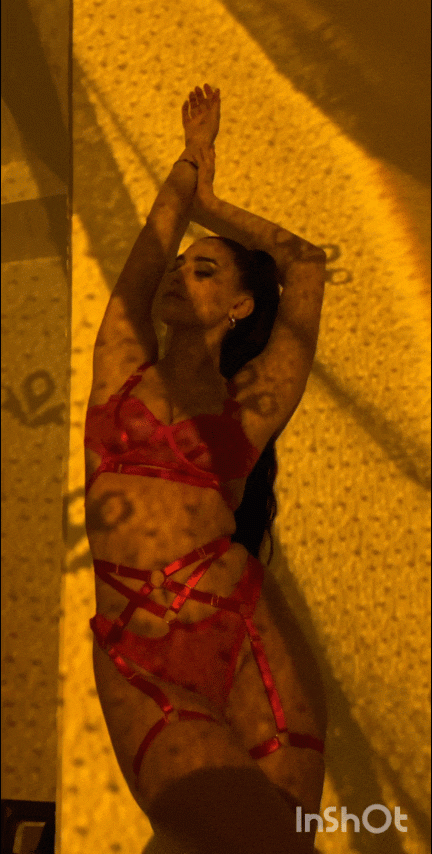 1000089317b99fc6bde9a078d3.gif