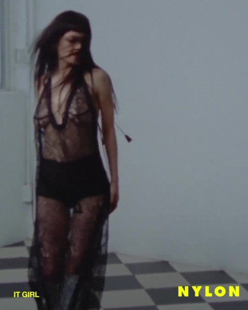 10001217341c18ee4077a7aea5.mp4