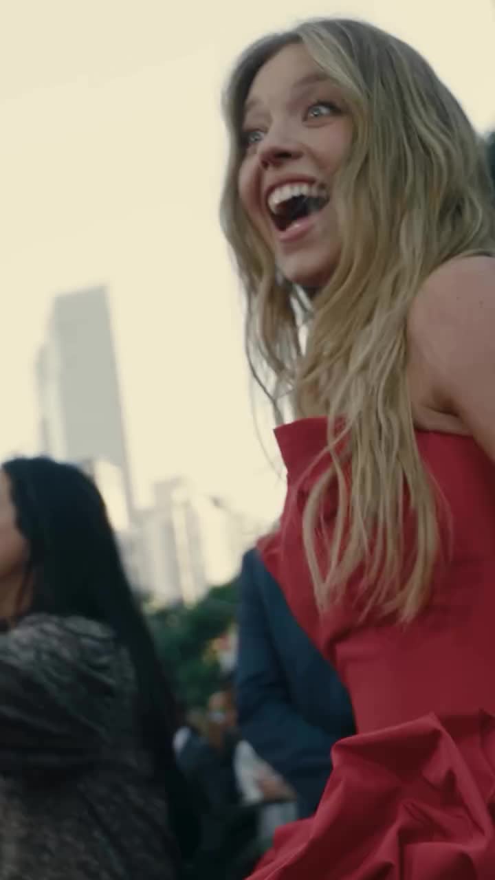 1000126040910374fef70e3c5a.mp4