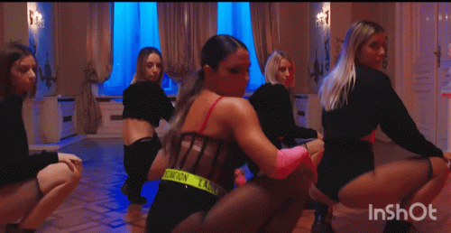 1000133779b42e20a3b881dc21.gif