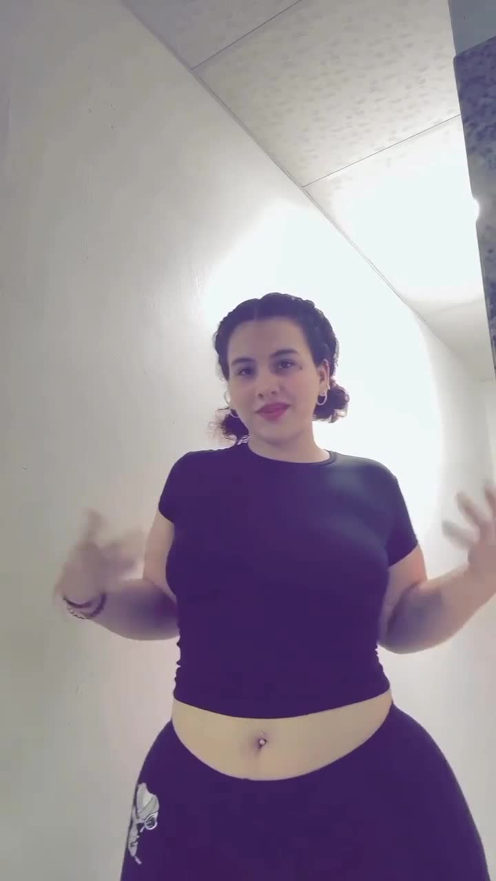 10001345984f2c91e640747424.mp4