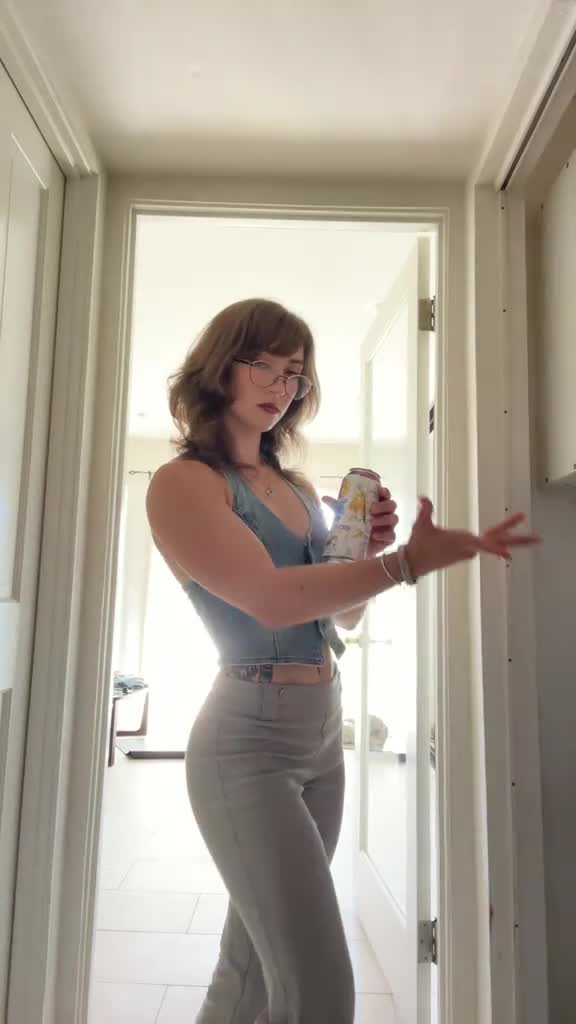 1000135600f4f6122de8522ae7.mp4