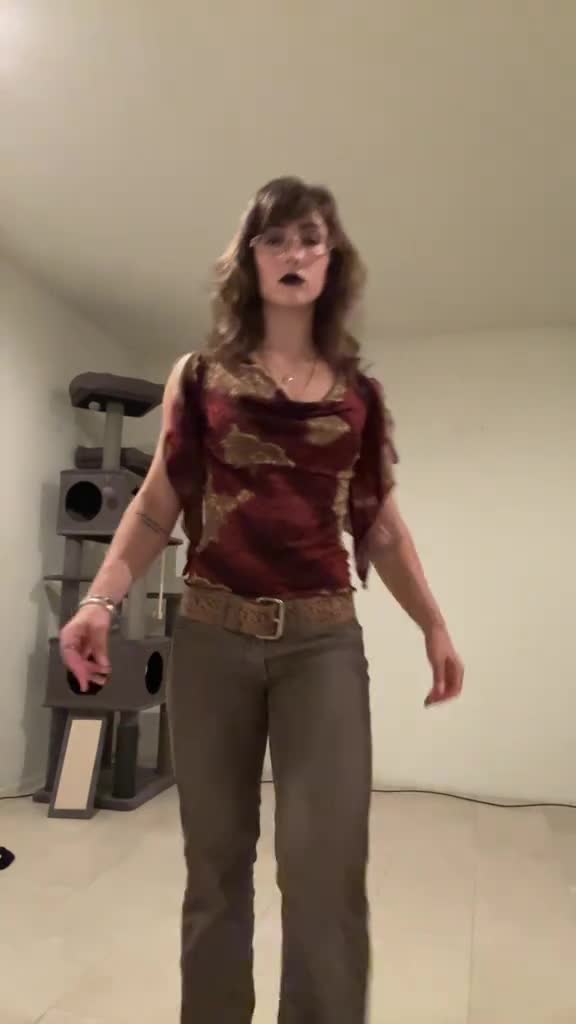 1000135601239bc73a815bde8a.mp4