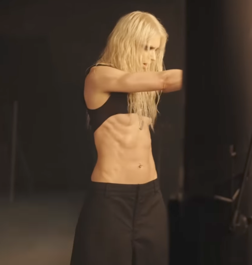 10001377499635cb9a1c5e5563.png