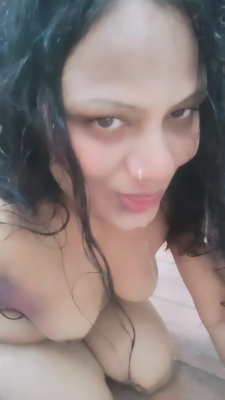 10001404880848d2f9924b505f.mp4