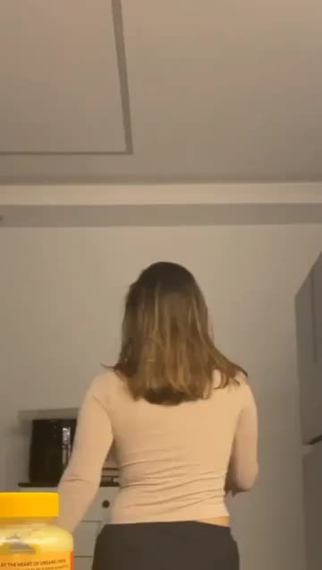 1000167696e809eedf3f2a898c.mp4