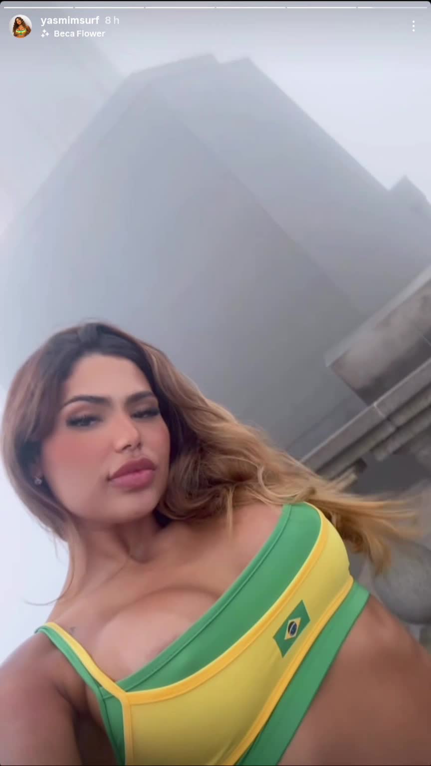 1000242764a3a2f195d7402041.mp4