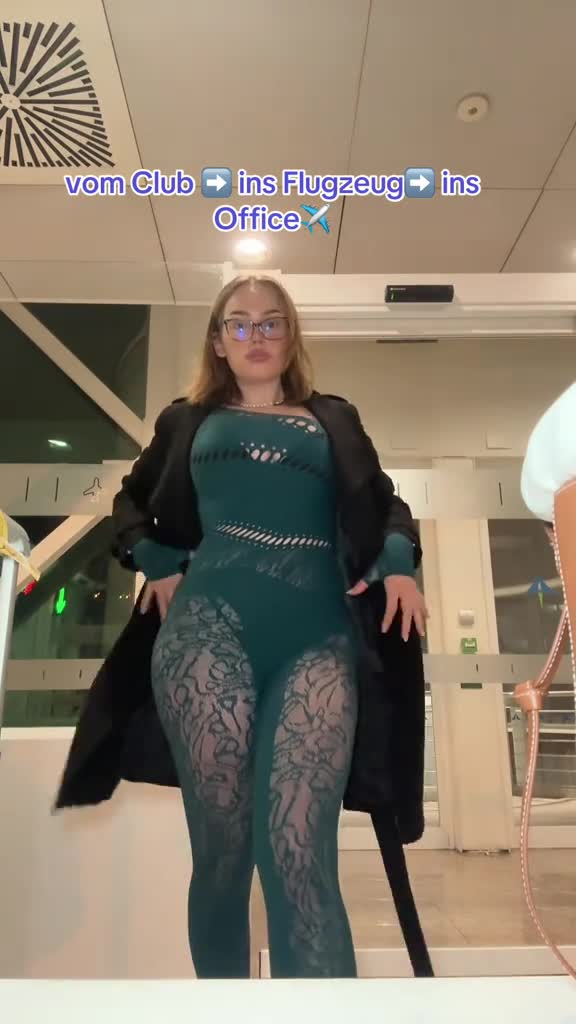 100037065465b2336405101a2c.mp4