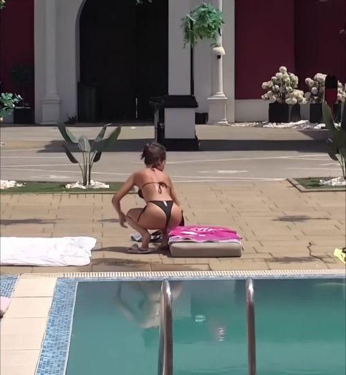 10004091536c80d284316a5b80.mp4